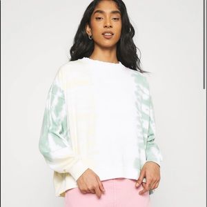 American Eagle Tye Dye Pullover!